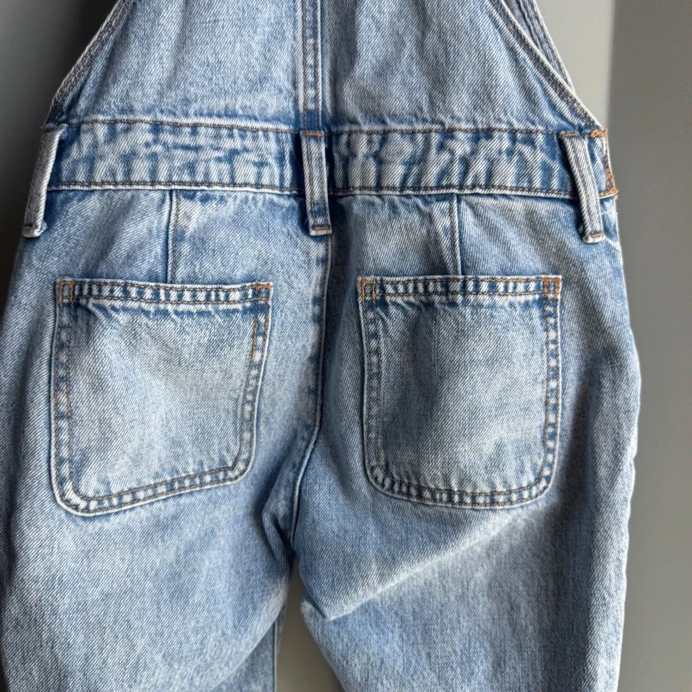 Old Navy Denim Overalls Kids Size M 8 Light Wash Blue 90s Aesthetic Streetwear
